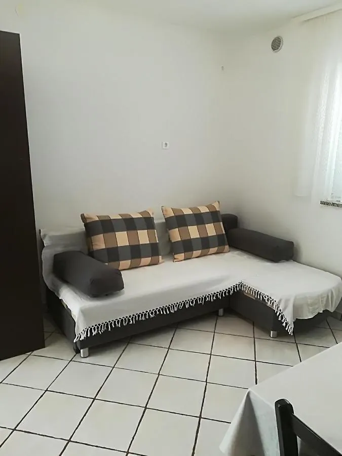 Apartment In Novi Vinodolski With Sea View, Terrace, Wifi, Washing Machine 0*,  קרואטיה