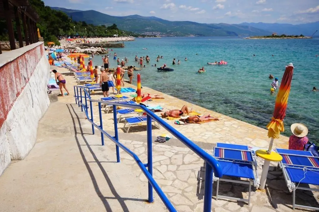 Apartment In Novi Vinodolski With Sea View, Terrace, Wifi, Washing Machine